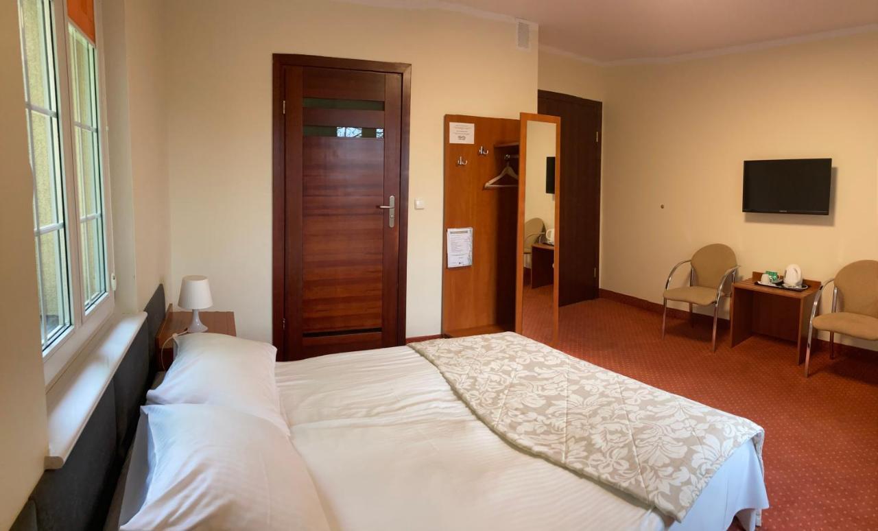 Hotel Gryf Kościerzyna Exterior foto